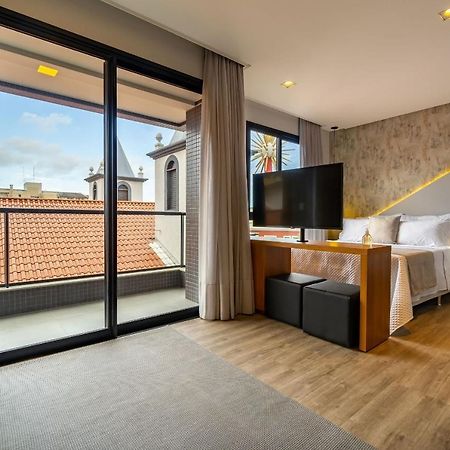 Aion Suites: Luxe Loft with Rooftop Pool Near Beach Bombinhas Exterior photo