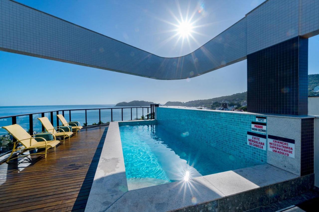 Aion Suites: Luxe Loft with Rooftop Pool Near Beach Bombinhas Exterior photo